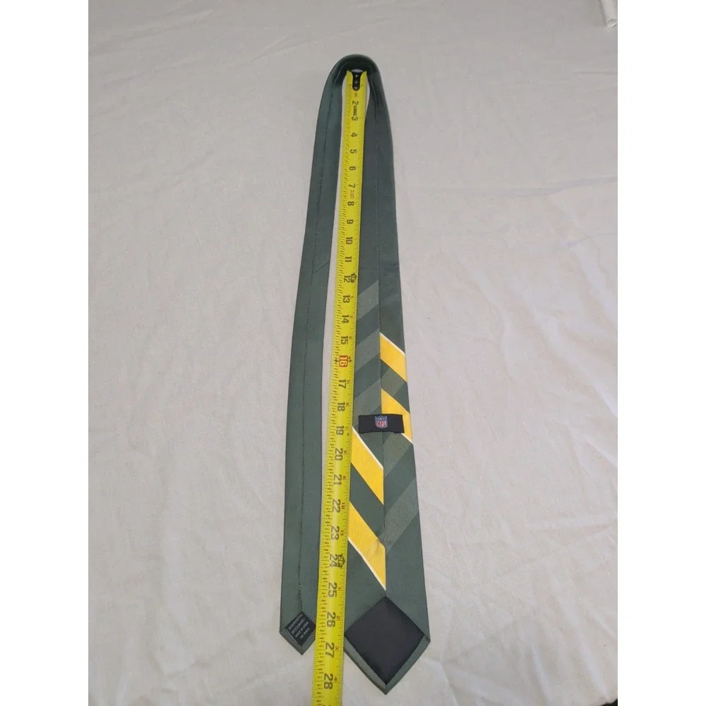 Green Bay Packers NFL Mens WP Grid Neck Tie Eagle Wings 57 x 3.5 Green Yellow
